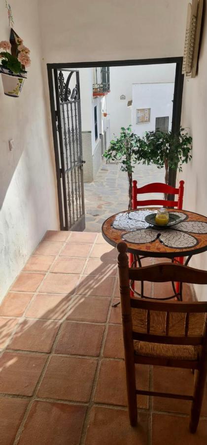 Cheerful One Bedroom Townhouse With Patio Archez Ngoại thất bức ảnh