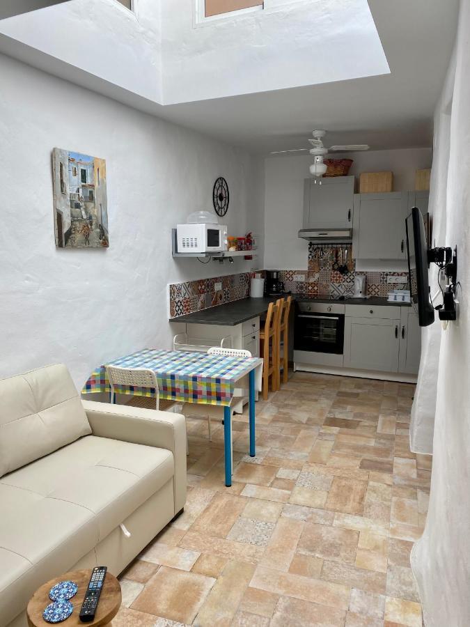 Cheerful One Bedroom Townhouse With Patio Archez Ngoại thất bức ảnh
